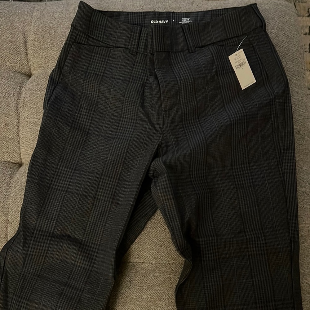 Old Navy Black & Grey Plaid High Rise Pixie Pants